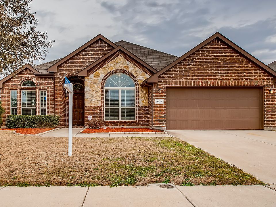 1st image of 9617 Cypress Lake Dr