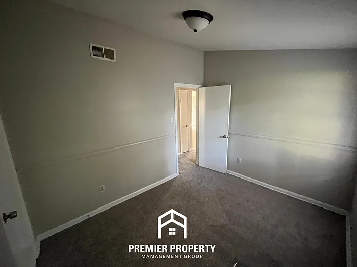 3435 Clearbrook St — Photo 13