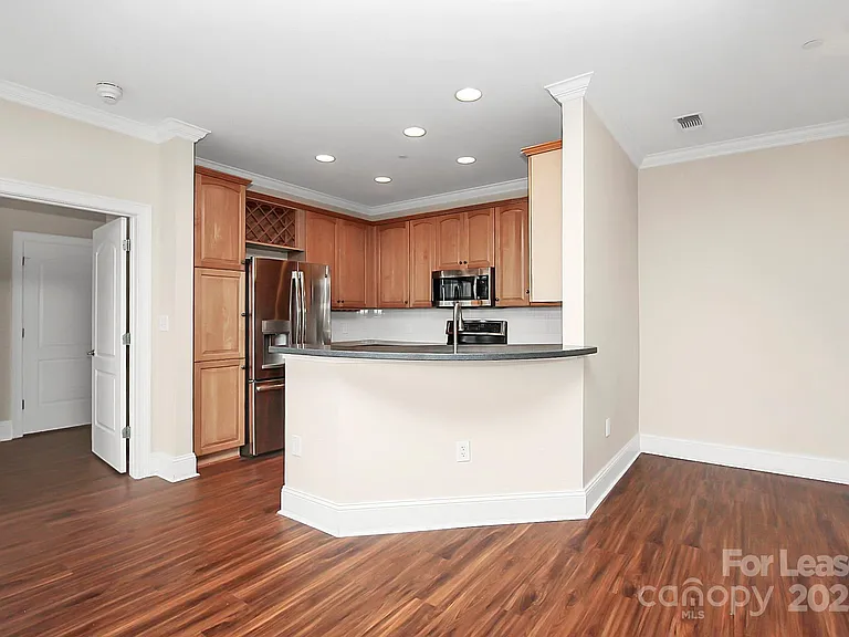 400 N Church St #414 — Photo 14