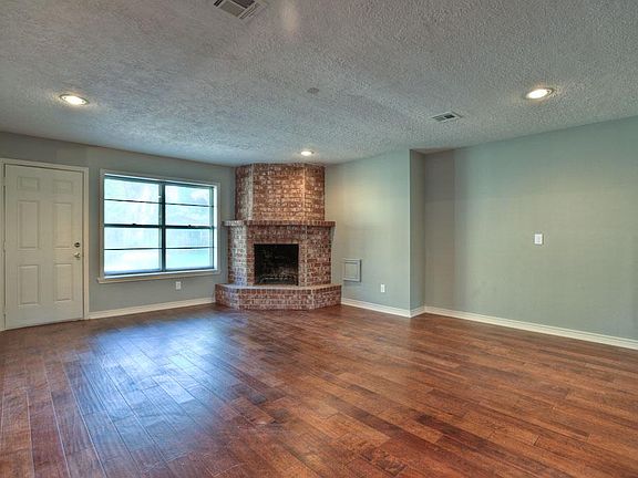 4th image of 1138 Cottage Oak Ln