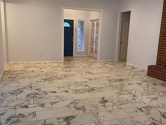 3rd image of 901 Meadow Beauty Ct
