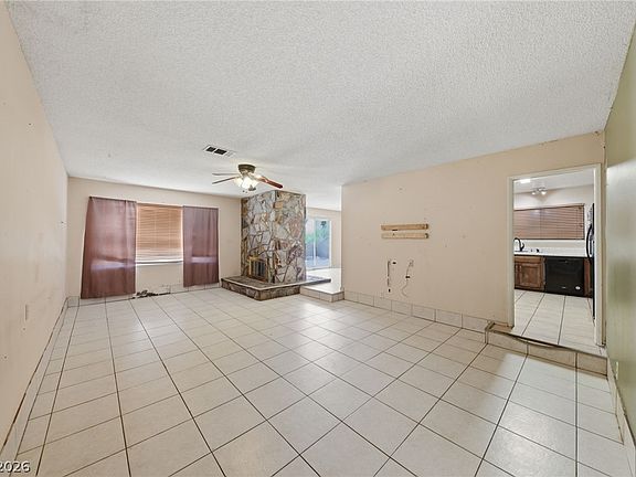 5th image of 5194 Merrill Cir