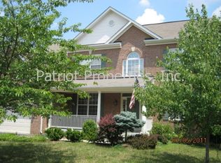 915 Santmyer Dr SE, Leesburg, VA 20175