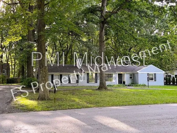 3353 W 42nd St, Indianapolis, IN 46228