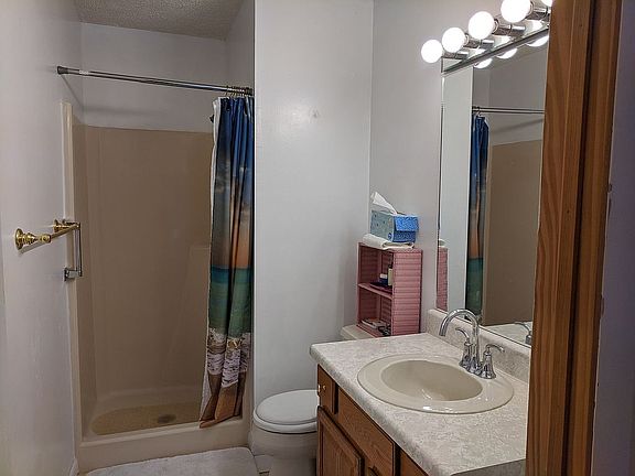 2nd Master Bathroom