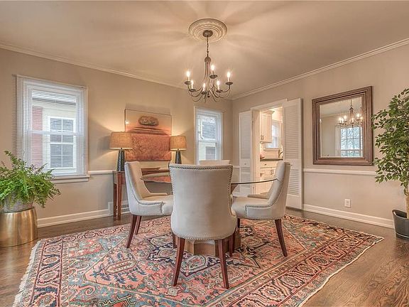 4th image of 1416 W 73rd St