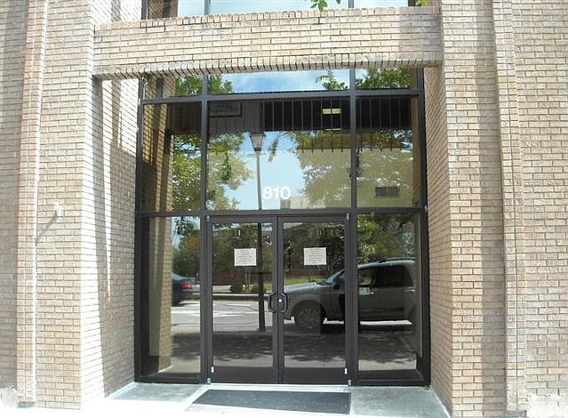 1st image of 810 Arendell St