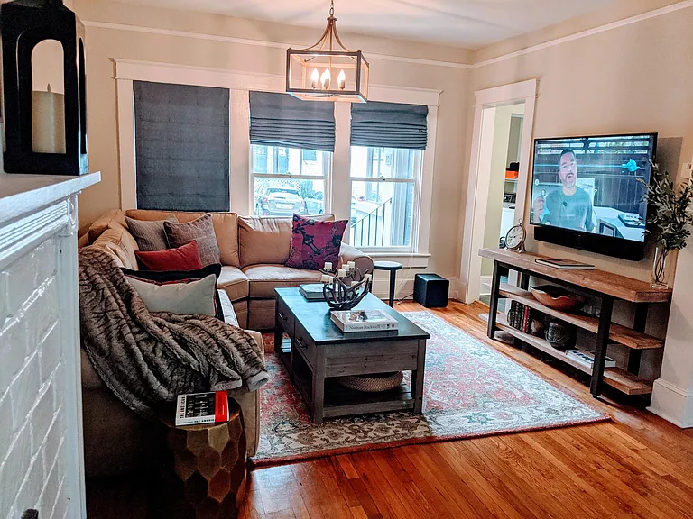711 E McBee Ave #10 — Photo 4