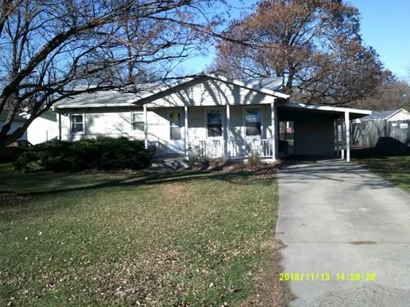 113 1st St NW, Mitchellville, IA 50169