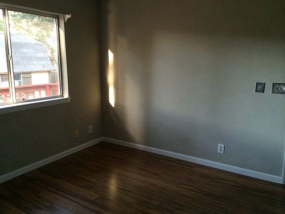 suite, handicap compatible 