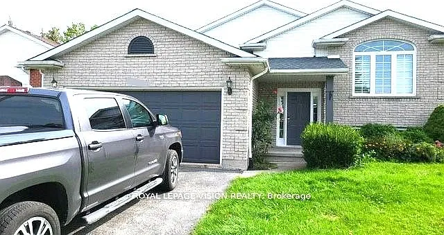 8001 Woodsview Cres #MAIN — Photo 1