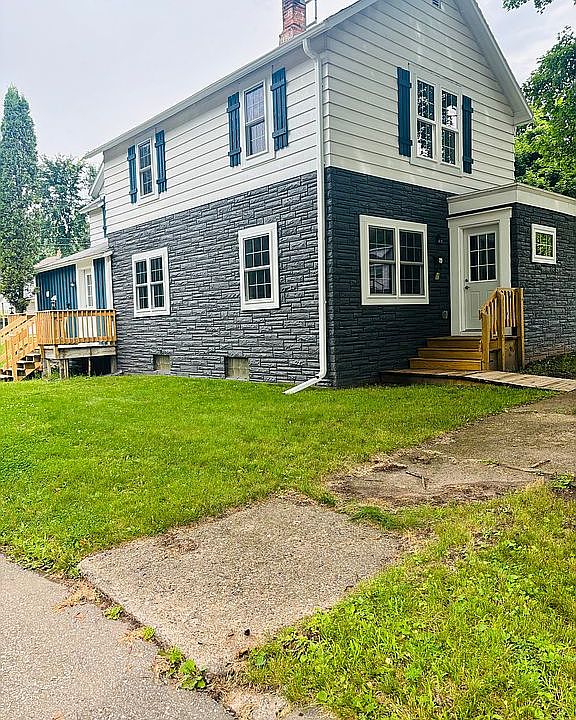 1st image of 500 E B St