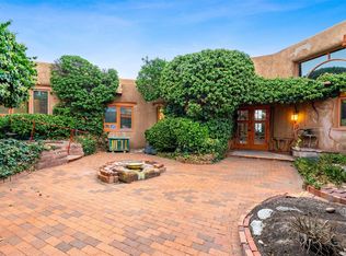 49 Vista Hermosa, Santa Fe, NM 87506