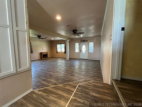 5th image of 20 Seminole St