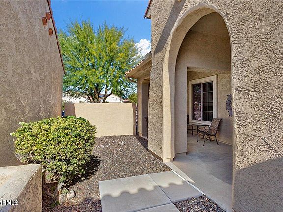 4th image of 26643 W YUKON Court