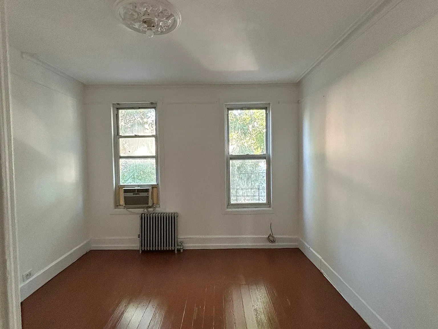 1 bed, $2,400 — Photo 2