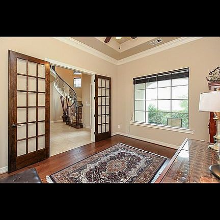 Study or 5th bedroom. 