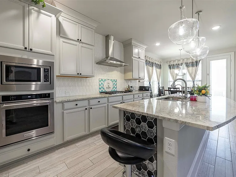 17821 Limestone Spring Ln — Photo 14