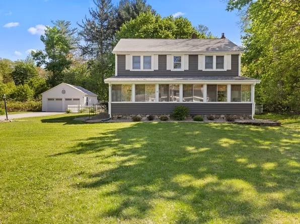 71 Dudley St, Marlborough, MA 01752