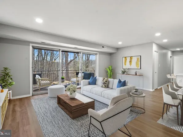 10171 Fair Woods Dr #301, Fairfax, VA 22030