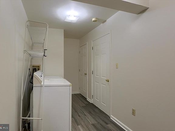 5th image of 137 Chartwood Dr