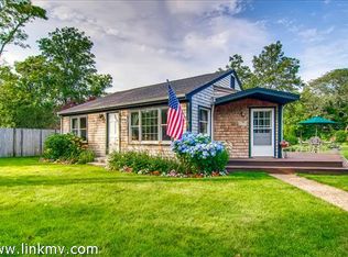 33 Pine St, Edgartown, MA 02539