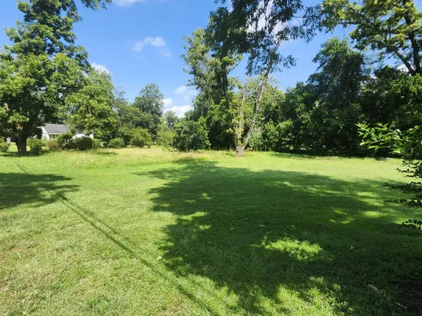 69 Newton St, Camilla, GA 31730