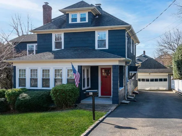 41 Bella Vista Street, Locust Valley, NY 11560