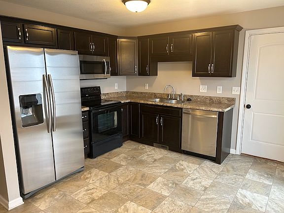 2nd image of 3781 Cloverbrook Dr