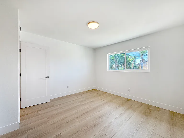 776 W Wilson St — Photo 11