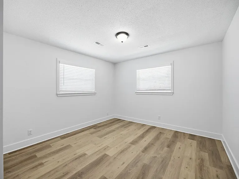 2903 15th Ave #203 — Photo 16