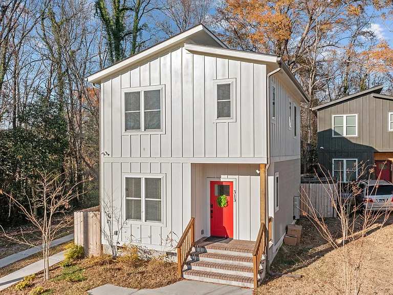 313 Price Ave — Photo 16
