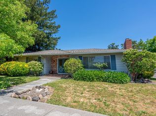 3957 Shadowhill Dr, Santa Rosa, CA 95404