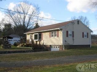 467 Springtown Rd, Rosendale, NY 12561