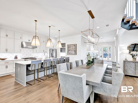 3rd image of 861 Inlet Cir