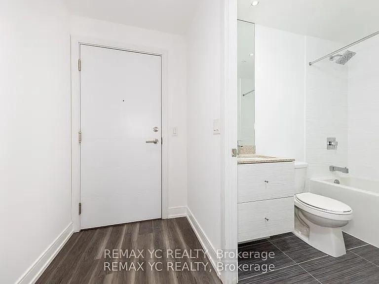 525 Adelaide St W #217 — Photo 11