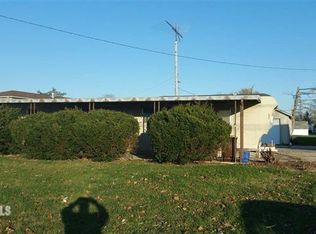 404 Locust St, Lena, IL 61048