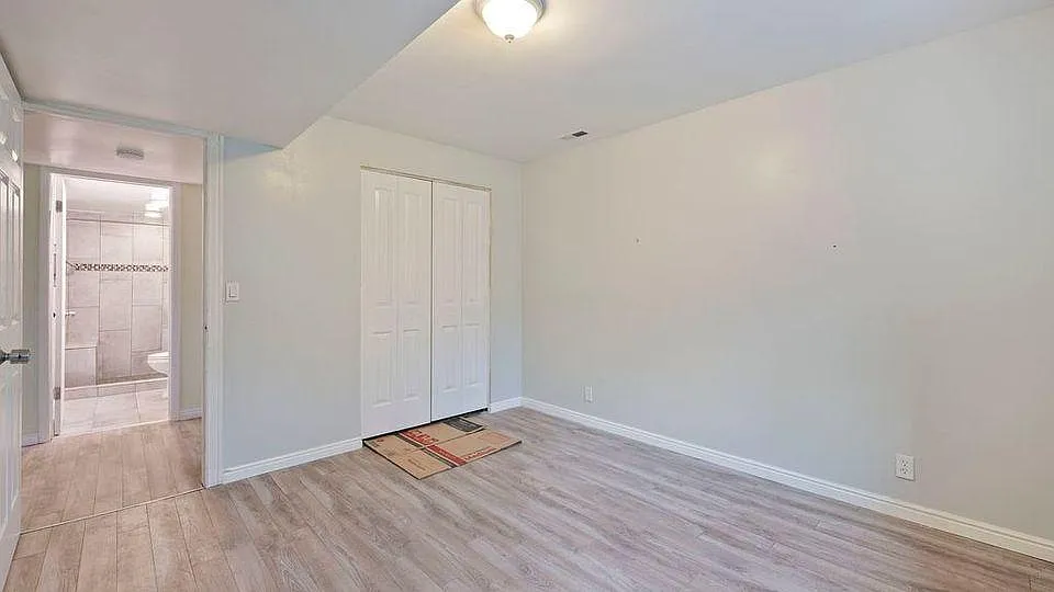 Building Photo - 8240 S Marion View Cir