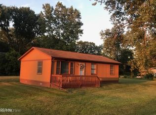 1390 Gore Dr, Harsens Island, MI 48028