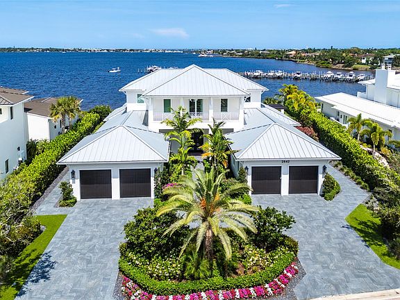 2nd image of 2842 SW Rivers End Way