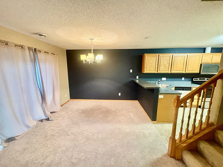 17119 Eastwood Ave — Photo 7
