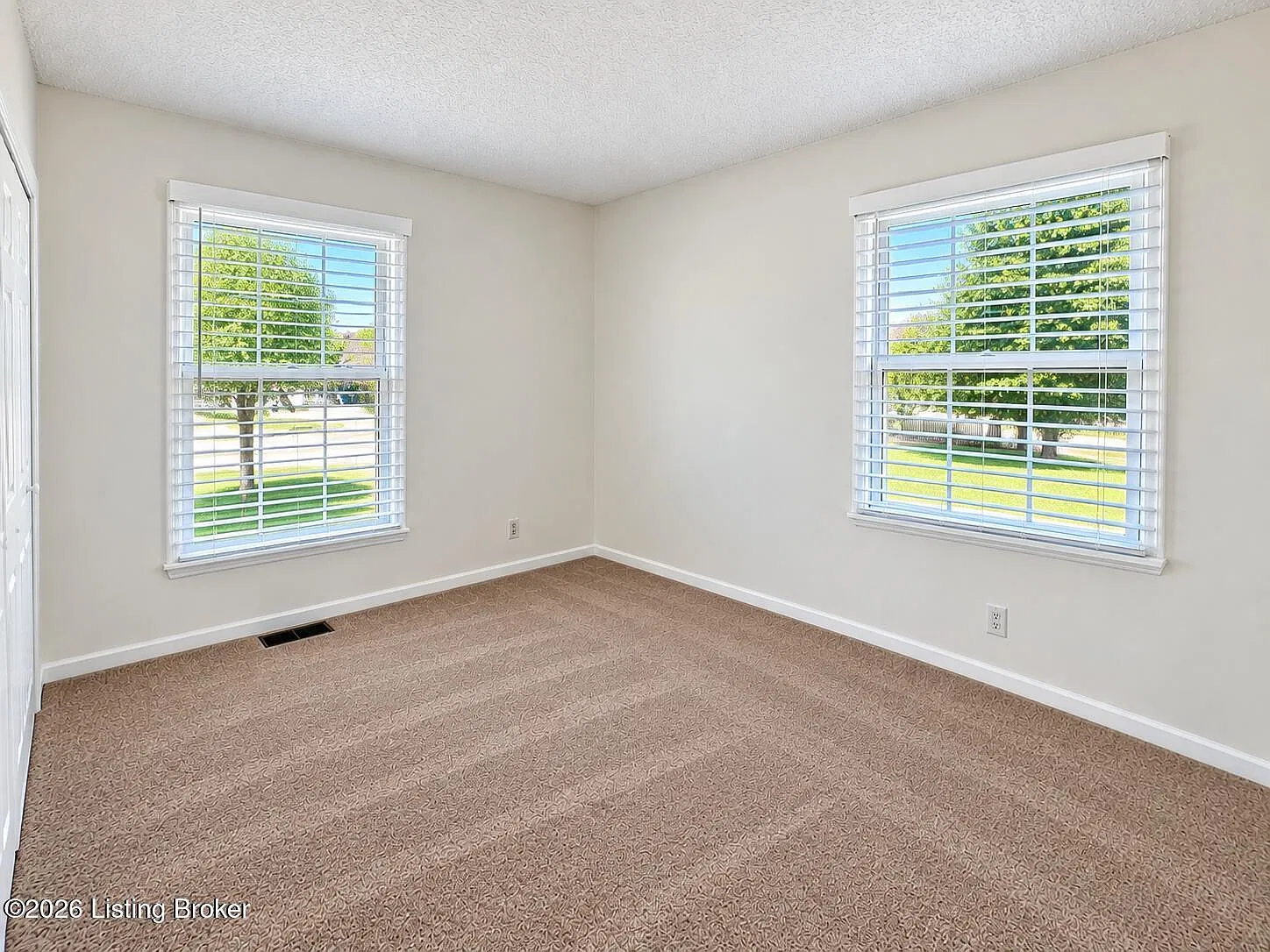 3 bed, 1.0 bath, 1100 sqft, $1,595 — Photo 4