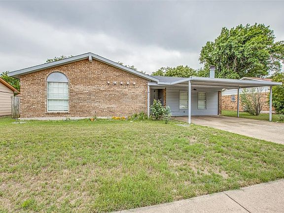 3rd image of 608 Mesquite Ave