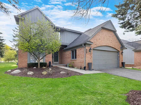 37814 Avon Ln, Farmington, MI 48331