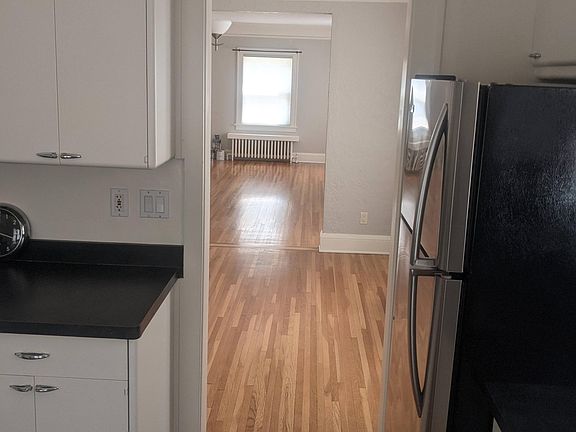 4th image of 3532 Holmes Ave S #1