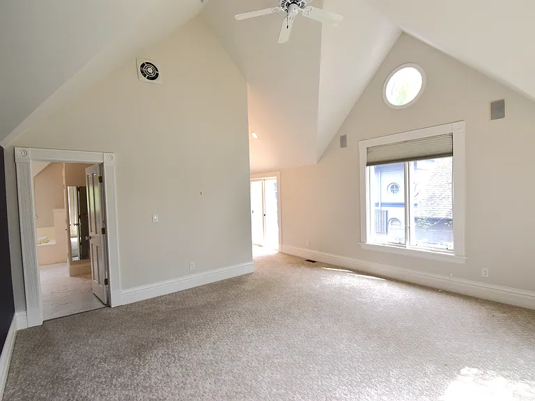 2105 S Fillmore St — Photo 49