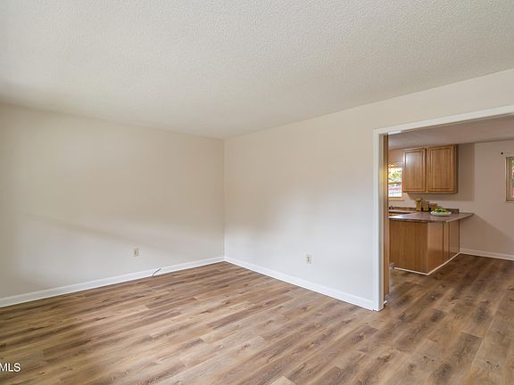 2nd image of 4098 White Wood Cir