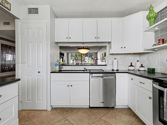 5th image of 6698 10th Ave N APT 118