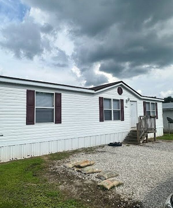 1st image of 954 Lucky Ln