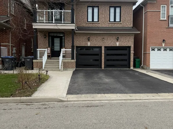 29 W Nomad Cres, Brampton, ON L6Y 5N5